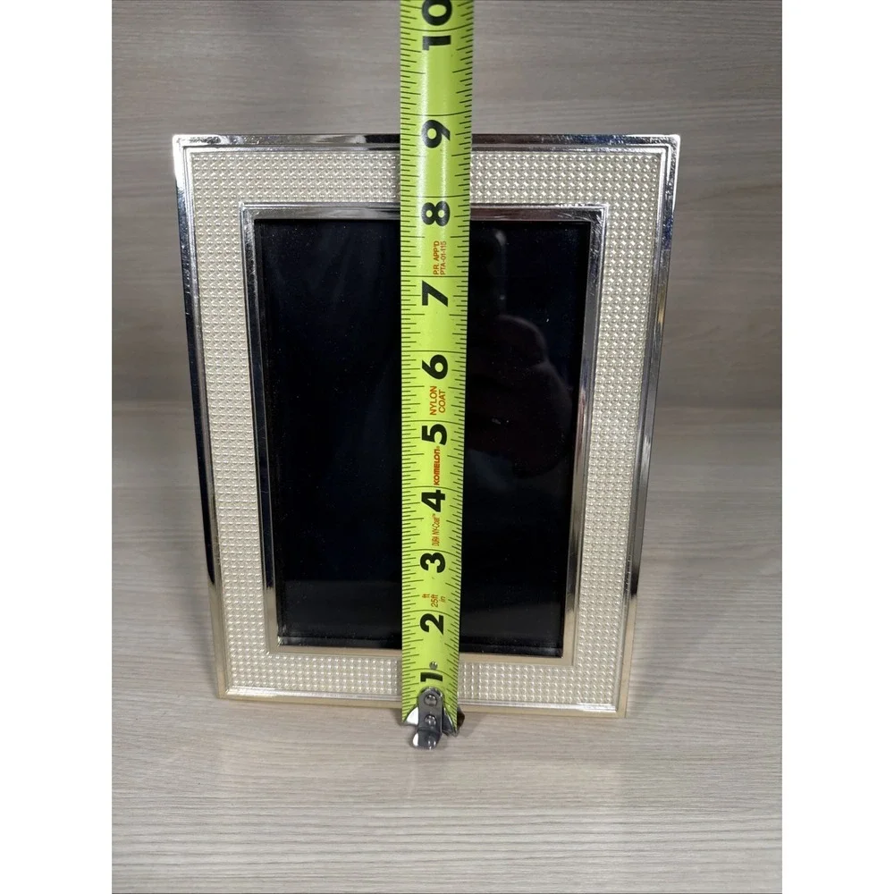 Lenox Jubilee Pearl Frame w/ Silver Tone Borders Accents 5x7
